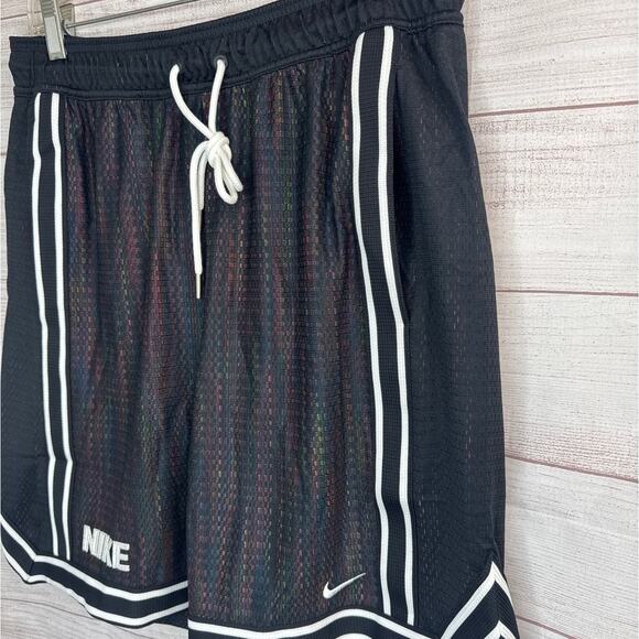 NWT Nike Dri-Fit DNA 8" Black Basketball Shorts Mens Size Medium (FB7010-010) - Picture 5 of 10